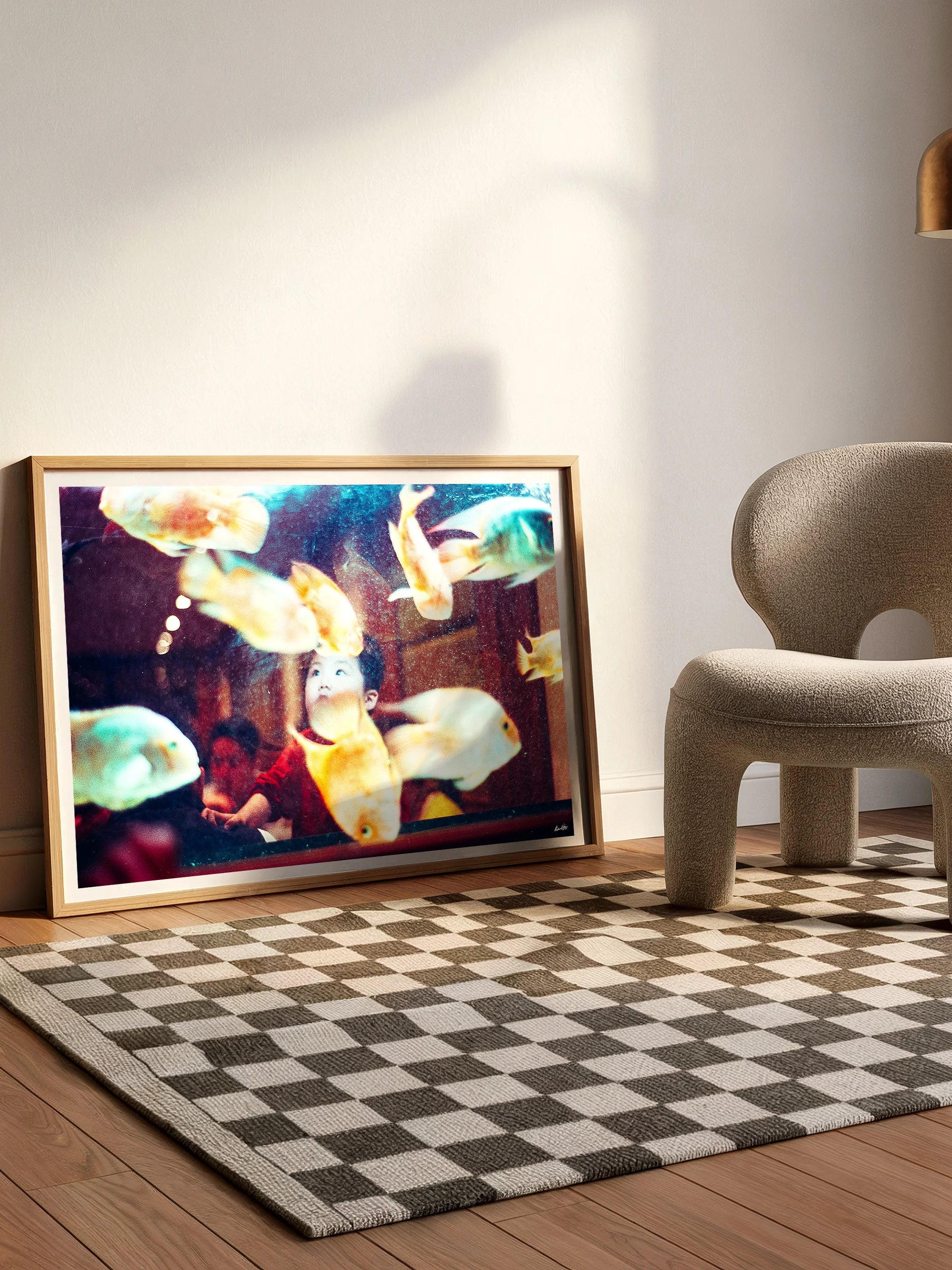 Face in Paris Fish Tank