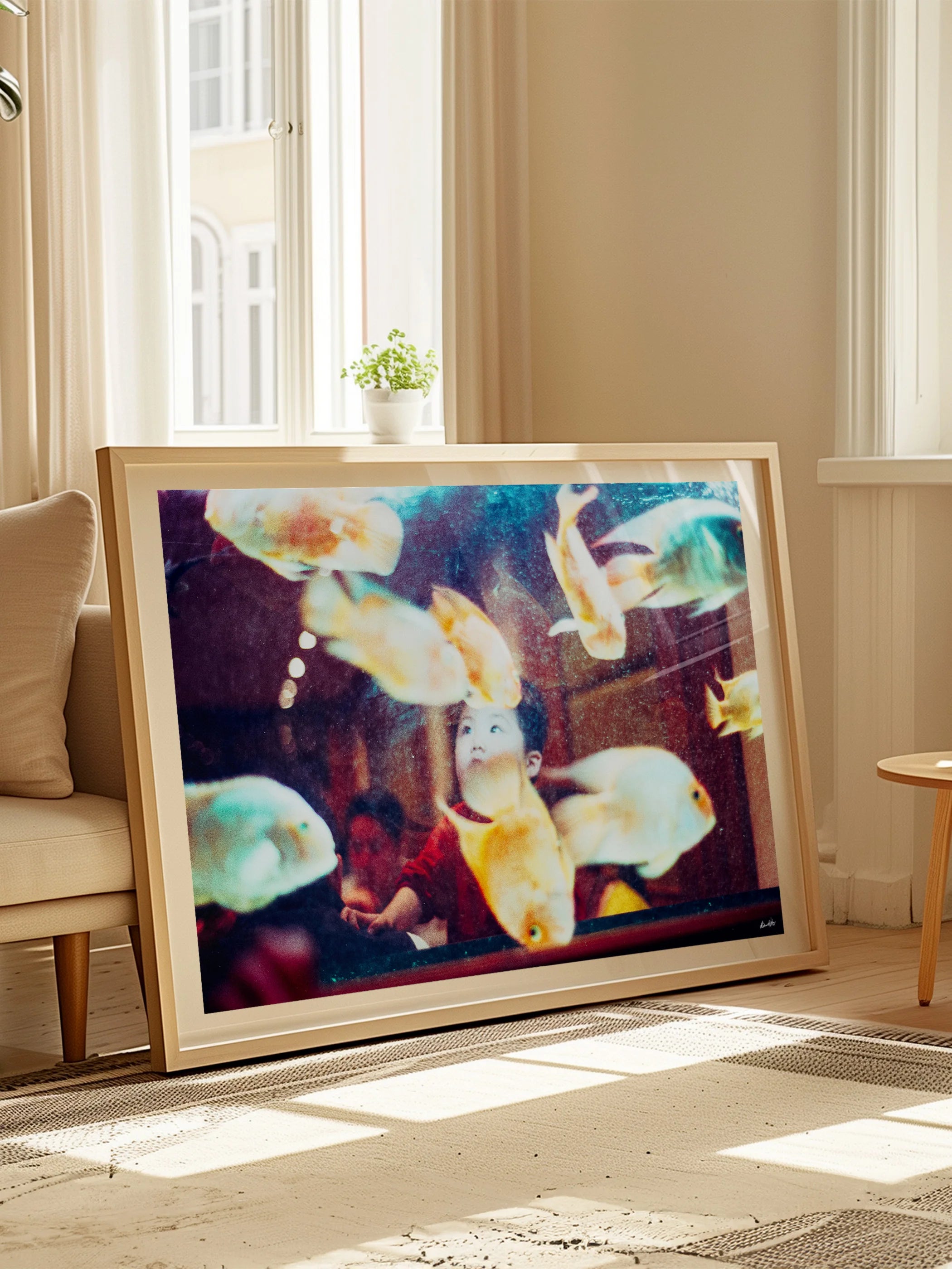 Face in Paris Fish Tank