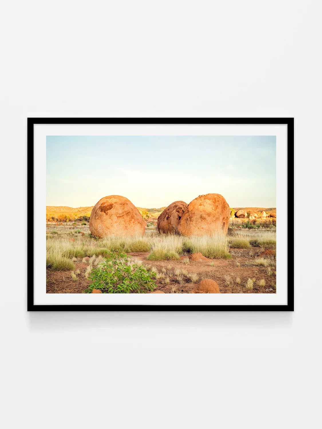 Sunrise over Karlu Karlu Devils Marbles